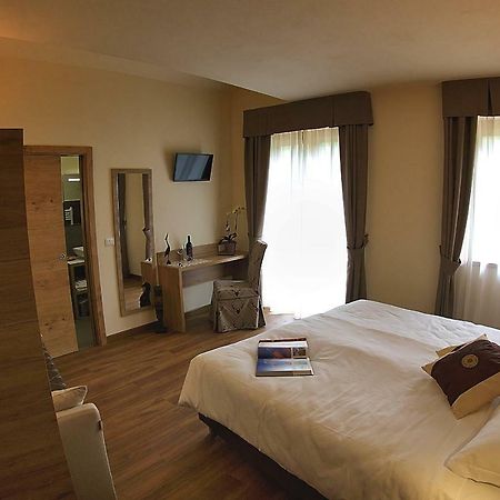 Botton D'Oro Delle Dolomiti Bed & Breakfast Vattaro ภายนอก รูปภาพ