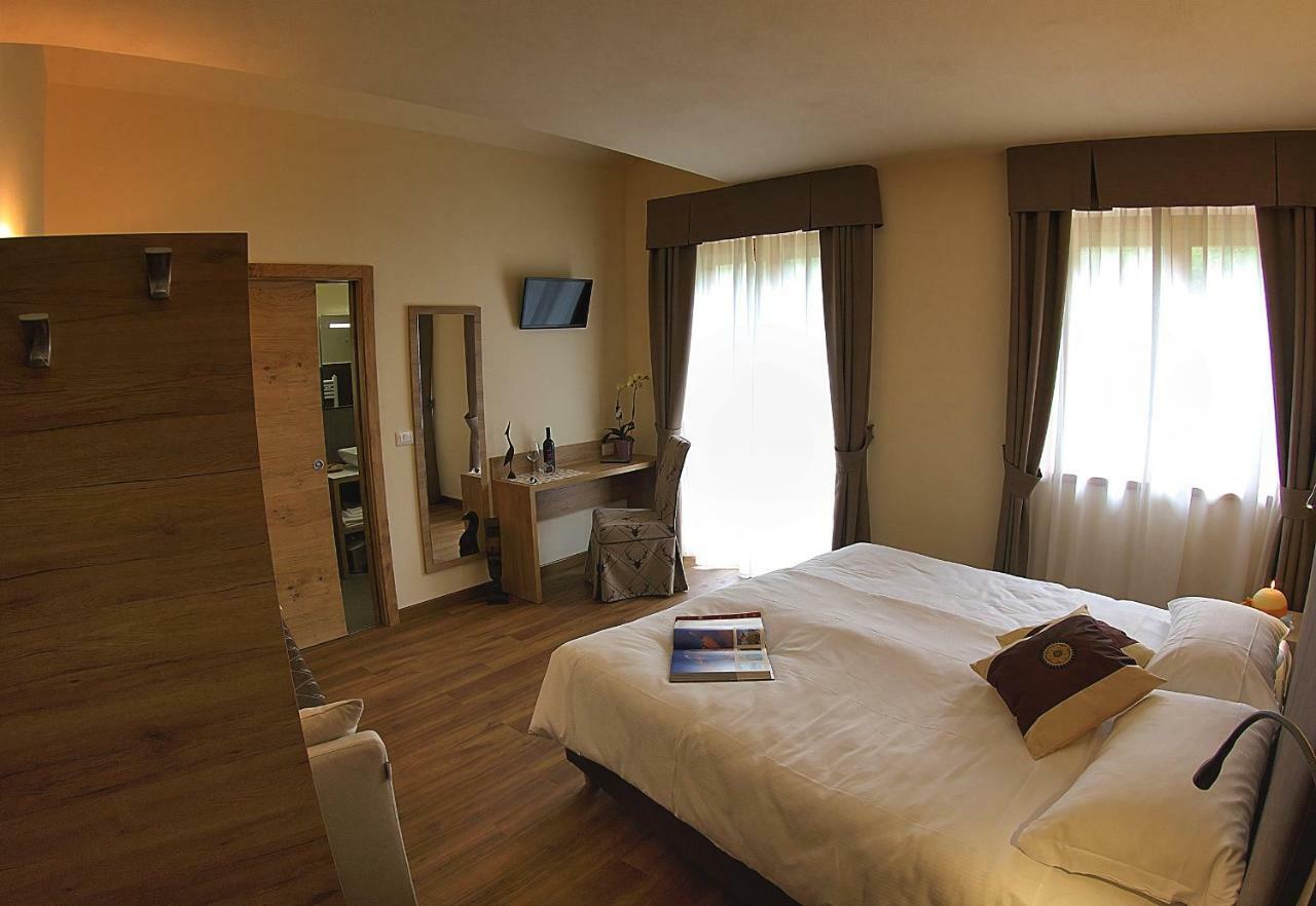 Botton D'Oro Delle Dolomiti Bed & Breakfast Vattaro ภายนอก รูปภาพ