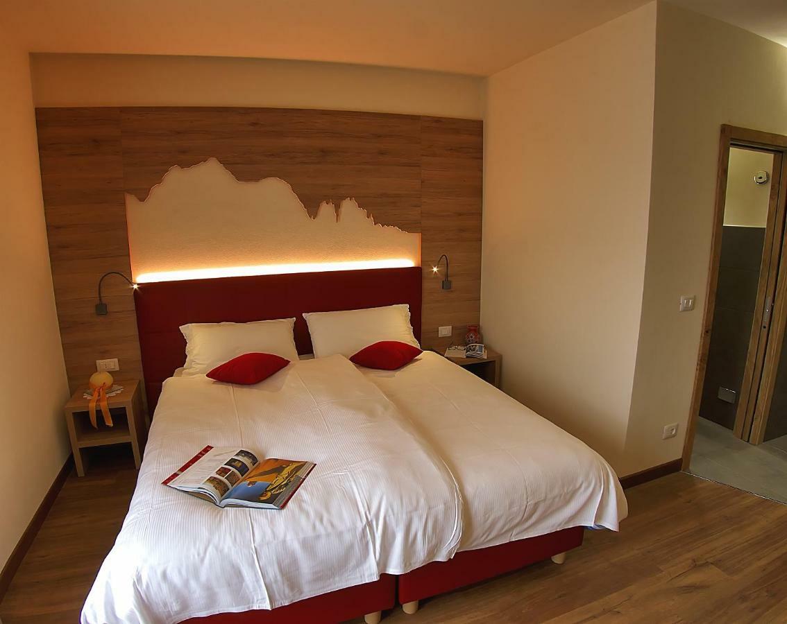 Botton D'Oro Delle Dolomiti Bed & Breakfast Vattaro ภายนอก รูปภาพ
