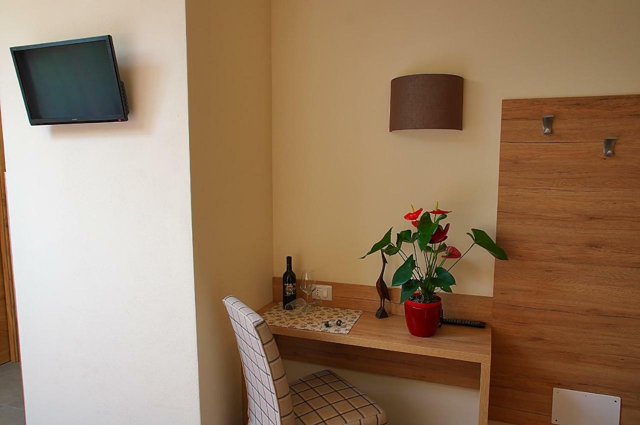 Botton D'Oro Delle Dolomiti Bed & Breakfast Vattaro ภายนอก รูปภาพ